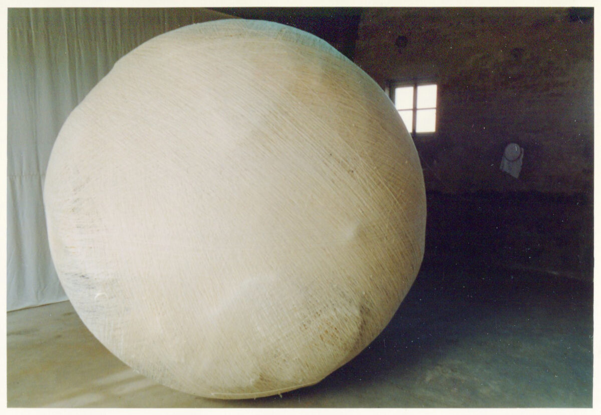 天球　多層球　中国美術 CAWA 亚洲女性艺术联结— Lin Tianmiao's largest retrospective to